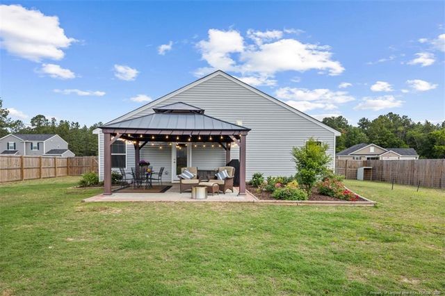 192 Walters Run Drive, Raeford, NC 28376