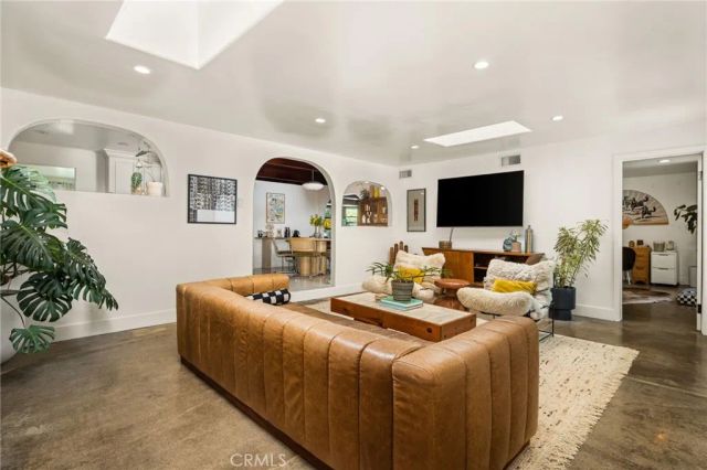 10551 Crawford Canyon Road, North Tustin, CA 92705