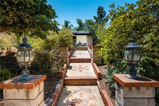 10551 Crawford Canyon Road, North Tustin, CA 92705