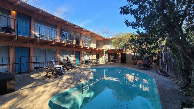 133 Parland Pl Apt 4, San Antonio, TX 78209