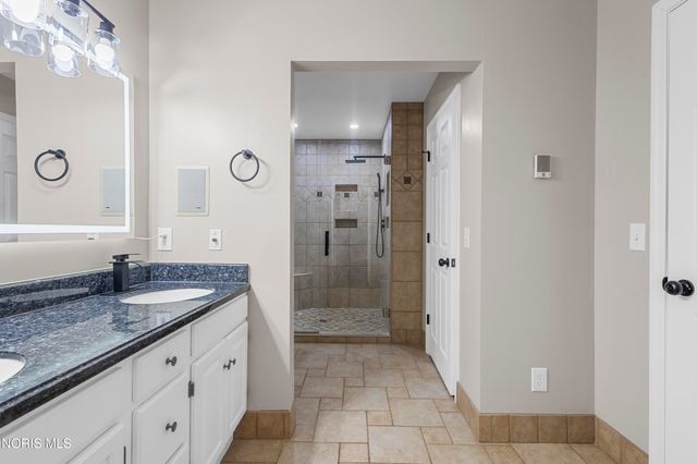 5310 Turnberry Lane, Sylvania, OH 43560