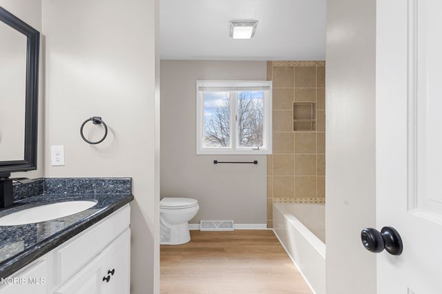 5310 Turnberry Lane, Sylvania, OH 43560