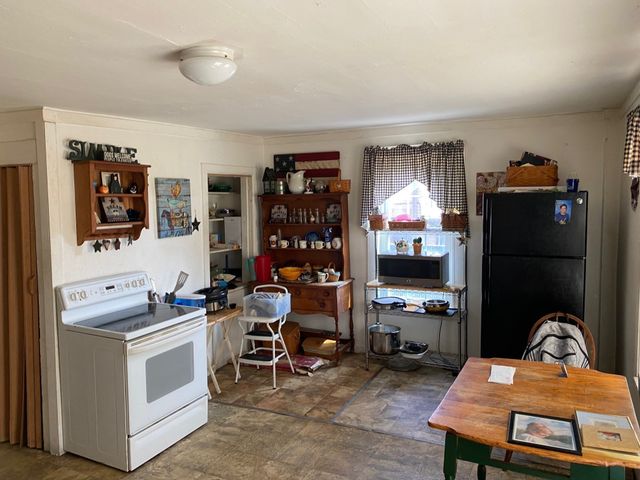 8-10 Highland St, Waltham, MA 02453