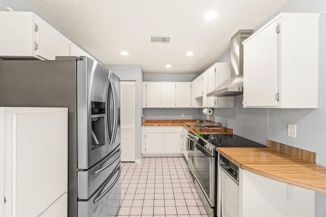 46 Stratford Lane W D, Boynton Beach, FL 33436