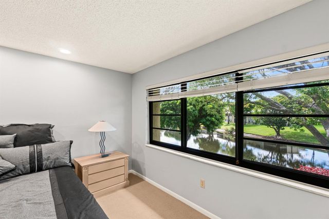 46 Stratford Lane W D, Boynton Beach, FL 33436