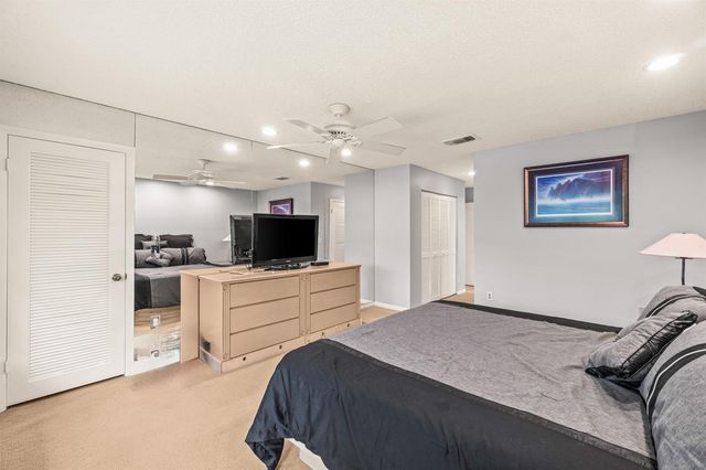 46 Stratford Lane W D, Boynton Beach, FL 33436