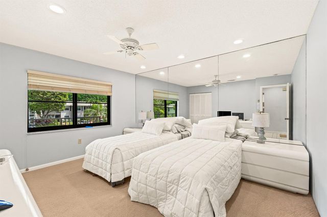46 Stratford Lane W D, Boynton Beach, FL 33436