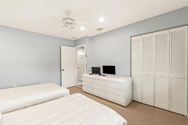 46 Stratford Lane W D, Boynton Beach, FL 33436