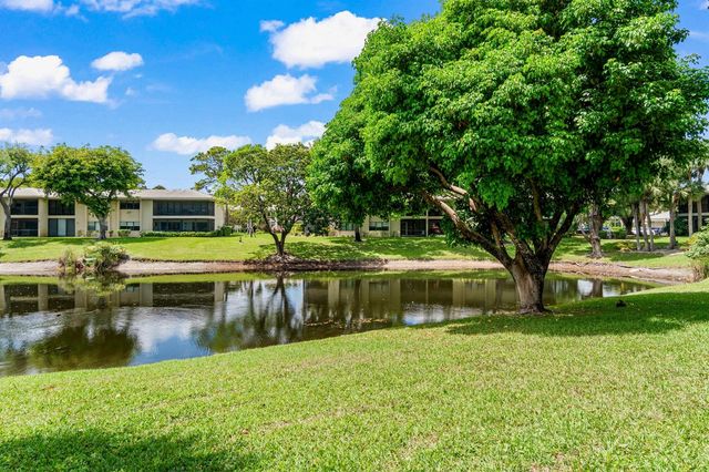46 Stratford Lane W D, Boynton Beach, FL 33436