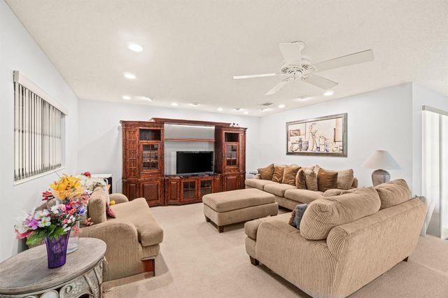 46 Stratford Lane W D, Boynton Beach, FL 33436