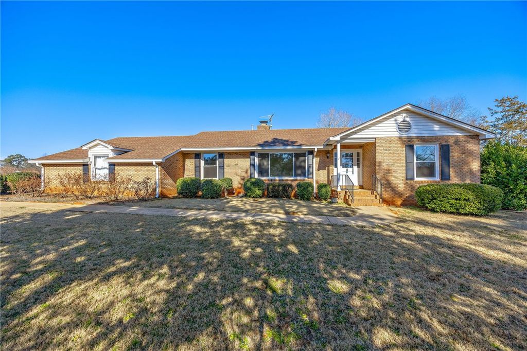 1305 Summers Drive, Pendleton, SC 29670