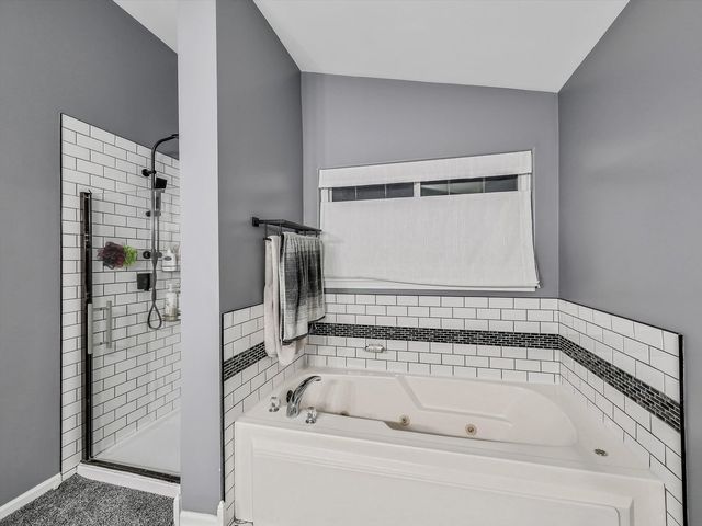 26210 W Bayberry Court, Channahon, IL 60410