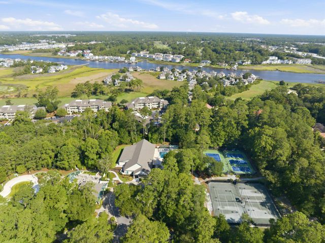 4817 Bucks Bluff Dr., North Myrtle Beach, SC 29582