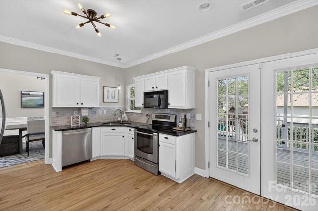 8900 Valewood Court, Charlotte, NC 28210