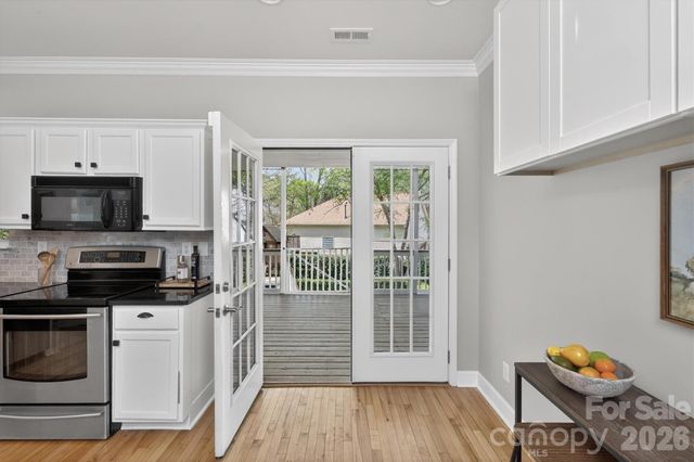 8900 Valewood Court, Charlotte, NC 28210