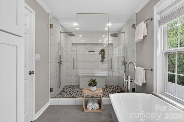 8900 Valewood Court, Charlotte, NC 28210