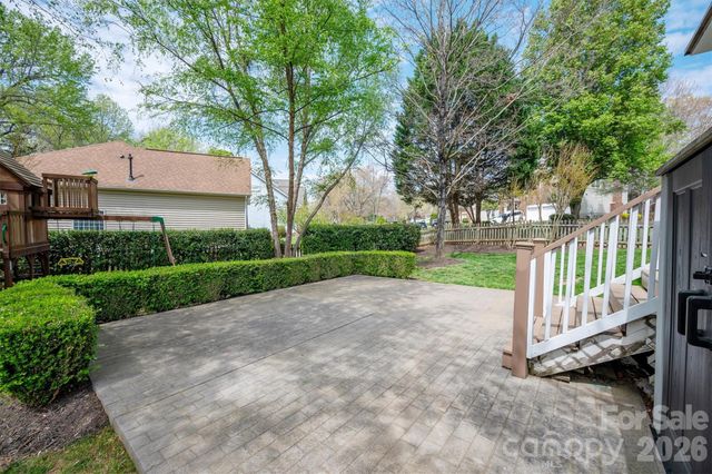 8900 Valewood Court, Charlotte, NC 28210