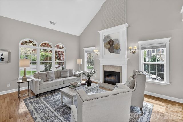 8900 Valewood Court, Charlotte, NC 28210