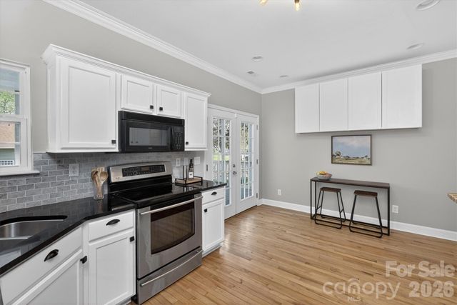 8900 Valewood Court, Charlotte, NC 28210