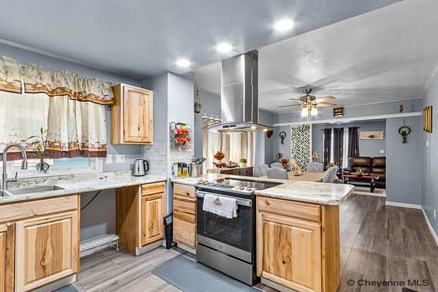 306 E PERSHING BLVD, Cheyenne, WY 82001