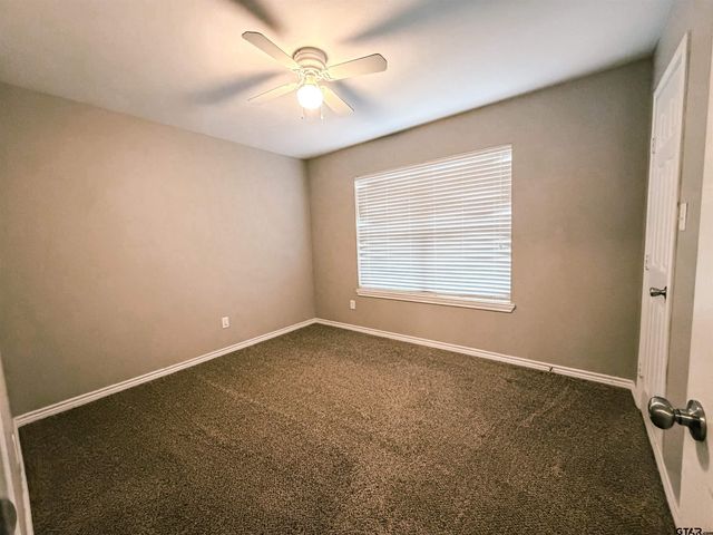 106 Westpark St, Pittsburg, TX 75686