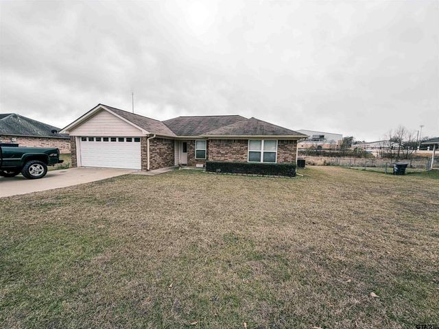 106 Westpark St, Pittsburg, TX 75686