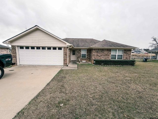 106 Westpark St, Pittsburg, TX 75686