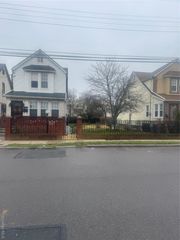 11731 192nd Street, Saint Albans, NY 11412