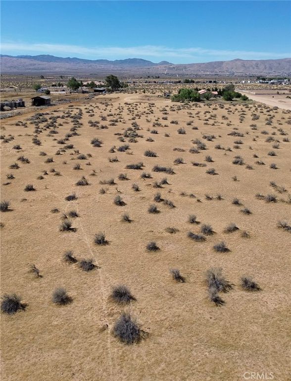 13899 NATOMA Road, Apple Valley, CA 92307