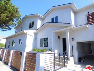 1136 S Queen Anne Place, Los Angeles, CA 90019