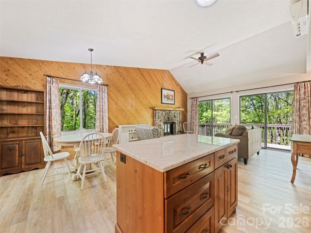 662 Locust Drive, Maggie Valley, NC 28751