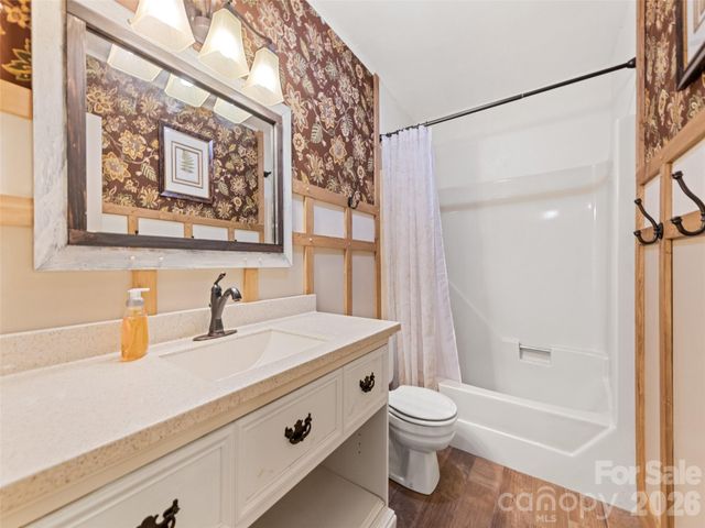 662 Locust Drive, Maggie Valley, NC 28751