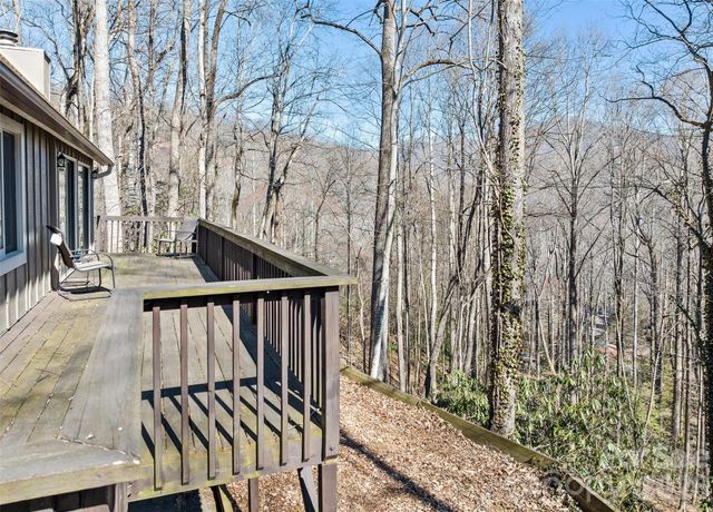 662 Locust Drive, Maggie Valley, NC 28751