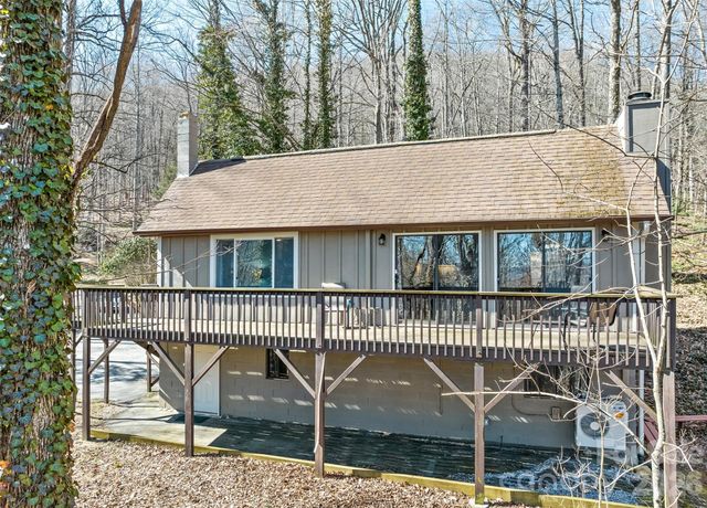 662 Locust Drive, Maggie Valley, NC 28751