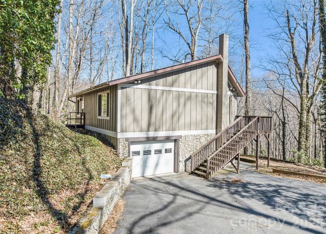 662 Locust Drive, Maggie Valley, NC 28751