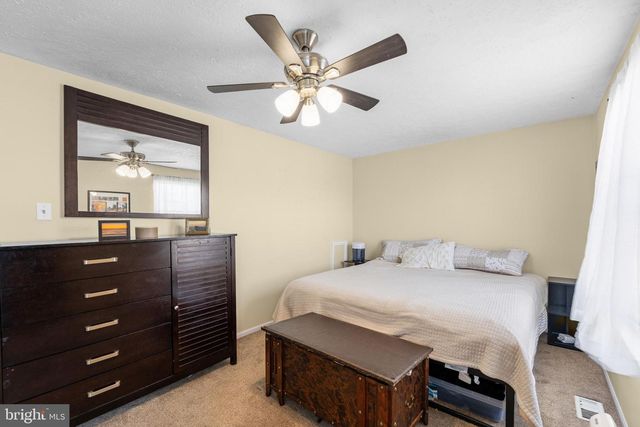 175 VILLA KNOLL CT, Sicklerville, NJ 08081