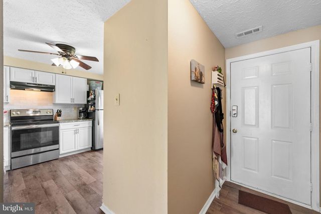 175 VILLA KNOLL CT, Sicklerville, NJ 08081