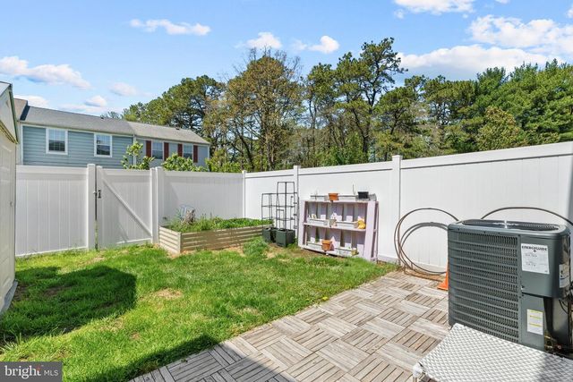 175 VILLA KNOLL CT, Sicklerville, NJ 08081