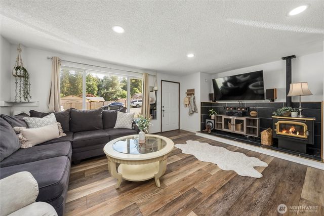 21709 121st Street Ct E, Bonney Lake, WA 98391