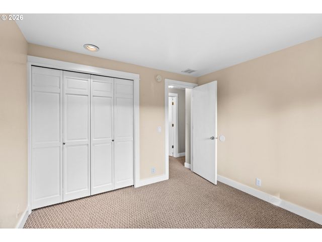 2788 CHAD Dr, Eugene, OR 97408