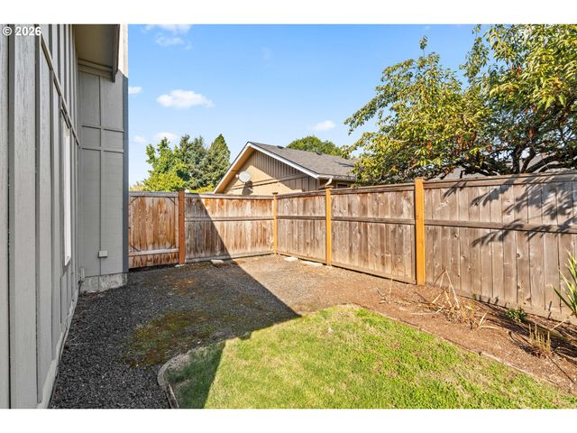 2788 CHAD Dr, Eugene, OR 97408