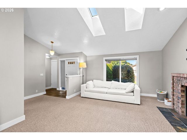 2788 CHAD Dr, Eugene, OR 97408
