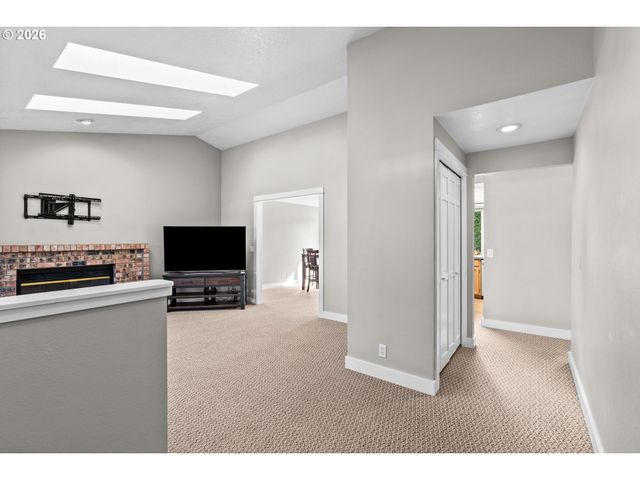 2788 CHAD Dr, Eugene, OR 97408