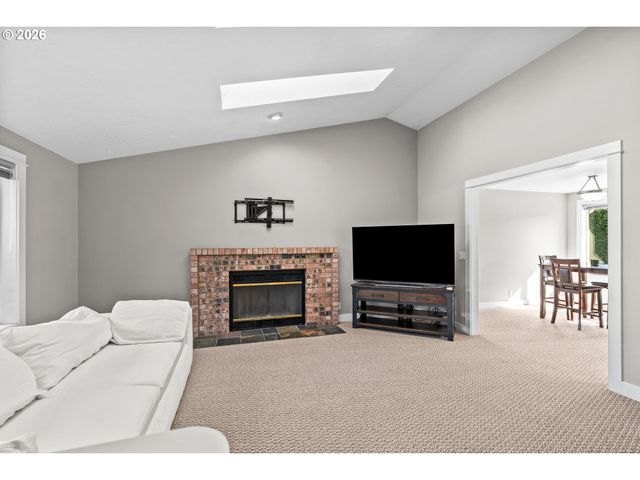 2788 CHAD Dr, Eugene, OR 97408