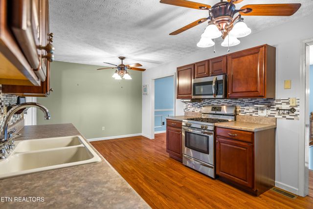 401 Cash Rd, Knoxville, TN 37924