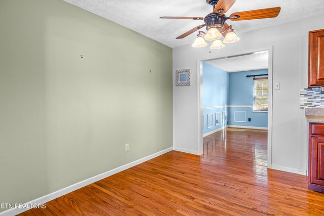 401 Cash Rd, Knoxville, TN 37924