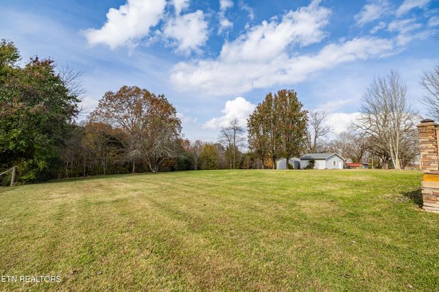 401 Cash Rd, Knoxville, TN 37924