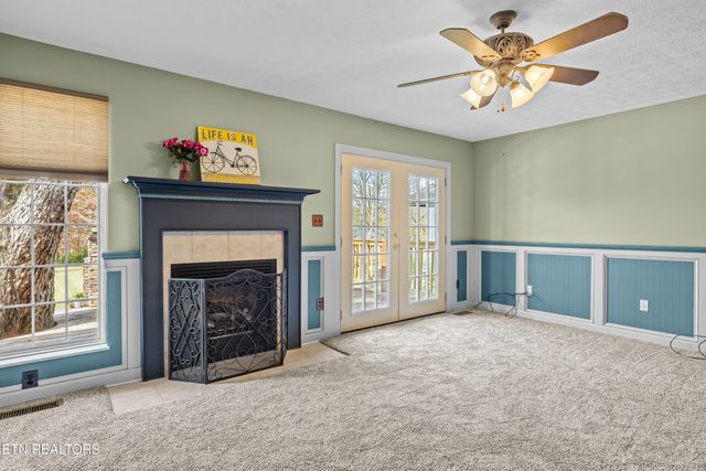 401 Cash Rd, Knoxville, TN 37924