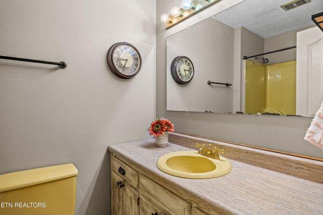 401 Cash Rd, Knoxville, TN 37924