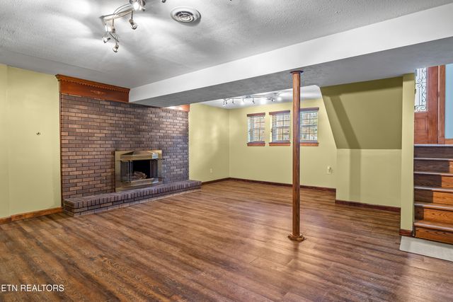 401 Cash Rd, Knoxville, TN 37924